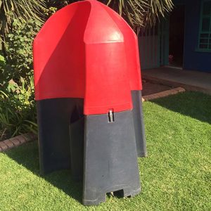 Portable Urinal 3 Station (free Standing) 
(red & Gold)