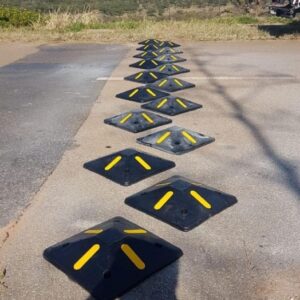 Speed Bumps - Rubber - Square - Yellow Stripes - 1M - SXS401PM